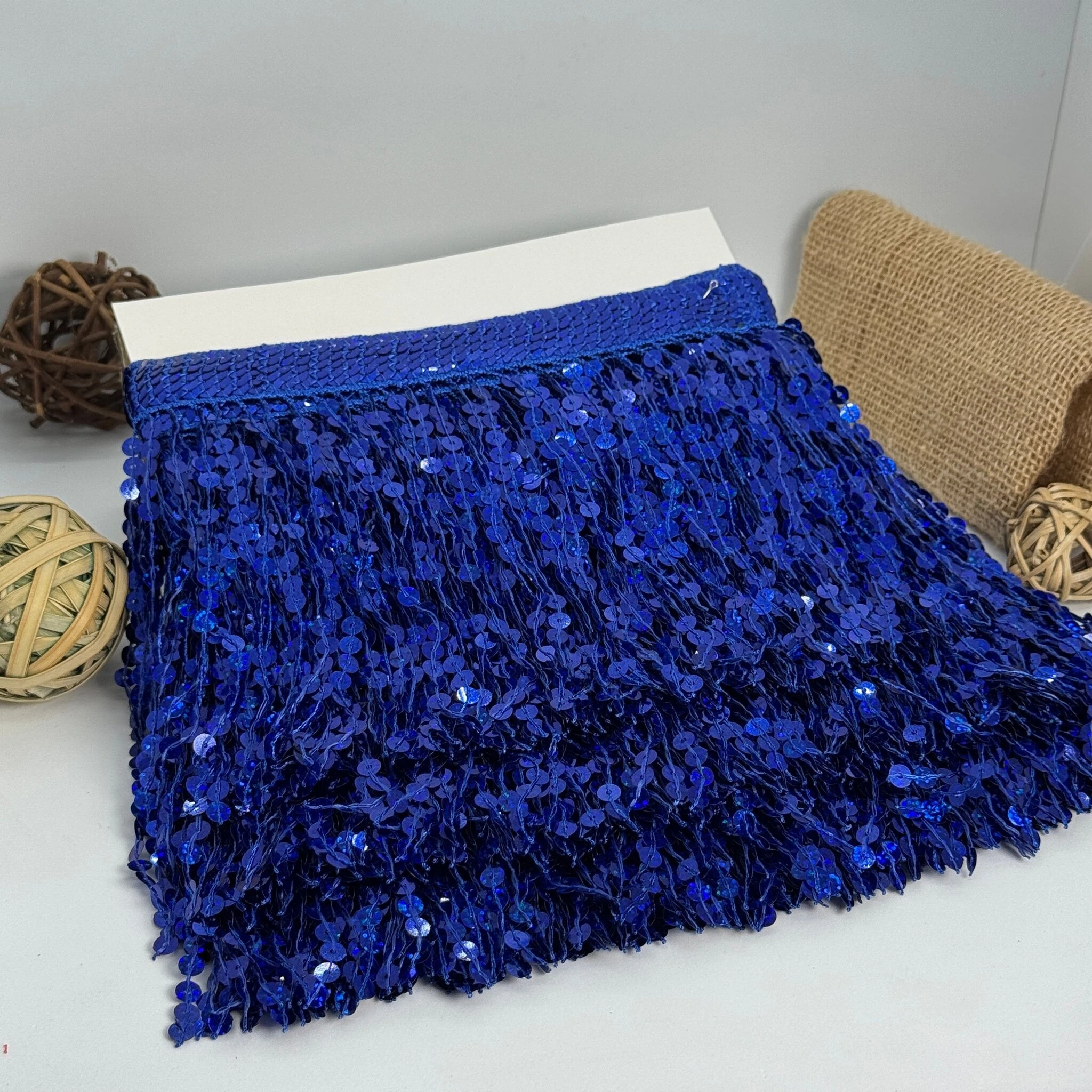 Бахрома танцювальна — опт: висоти, густота та основи для сцени