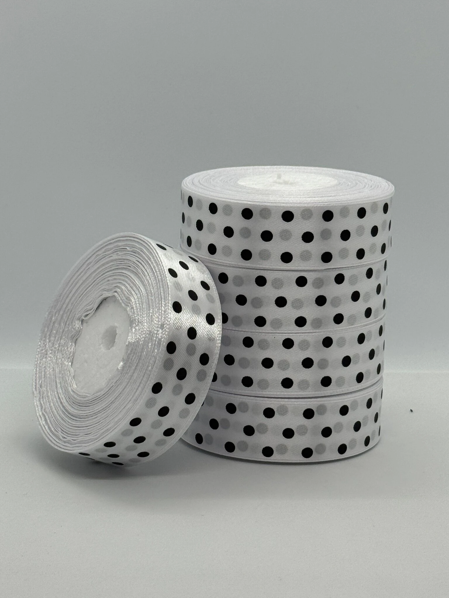 Атласні стрічки — опт, імпортер декоративного текстилю: фото асортименту