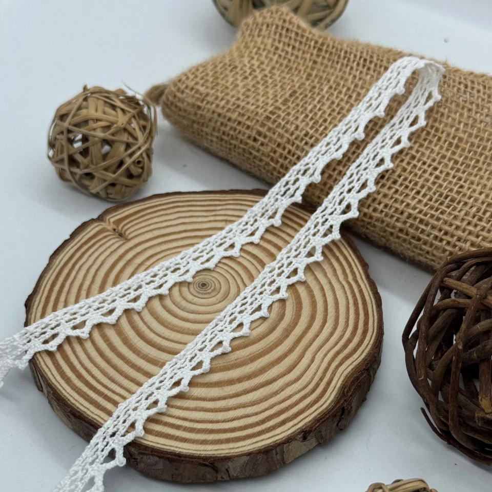 Мереживо макраме 8088 1 см.(300 ярдів/274,3 м.), молочний