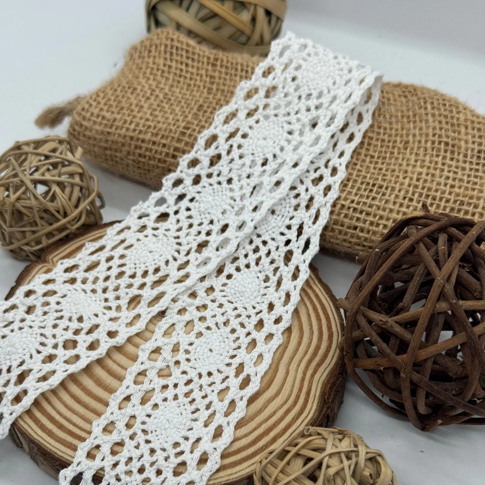 Мереживо макраме 8021 4 см (200 ярдів/182,8 м.), білий