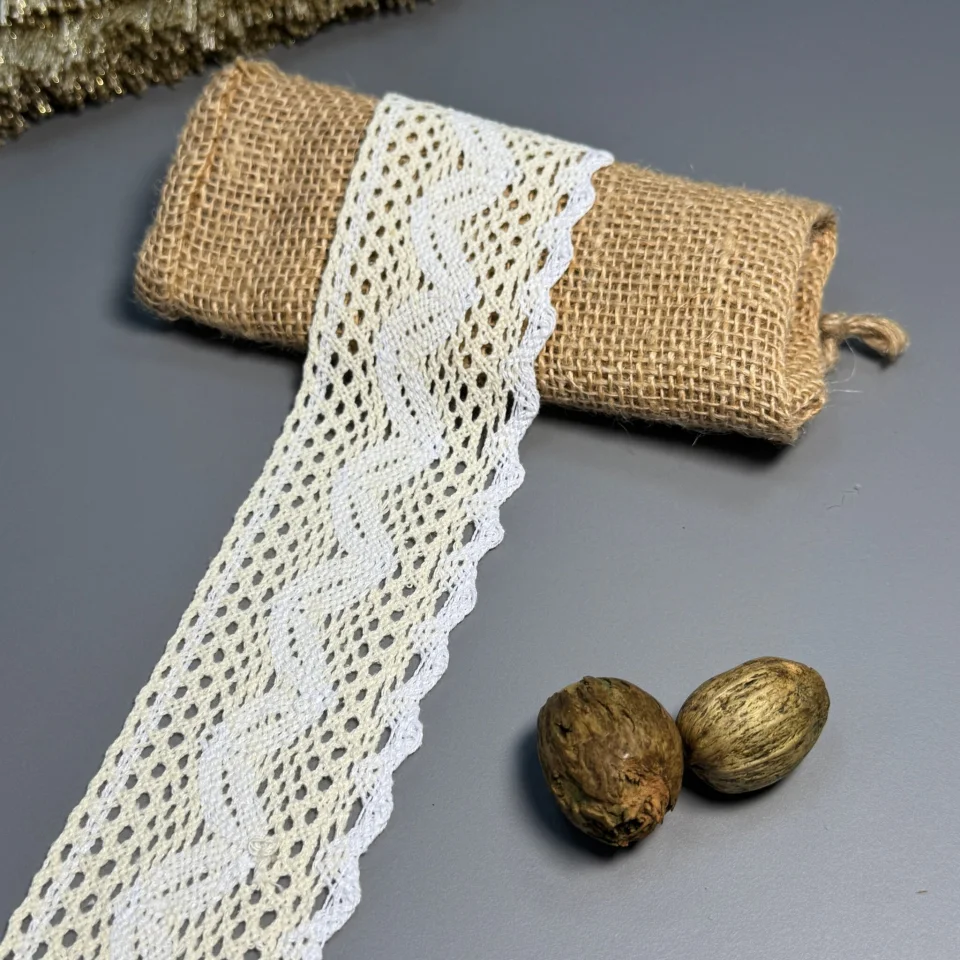 Мереживо макраме А 6037 6 см (100 ярдів/91,4 м.), бежевий+білий