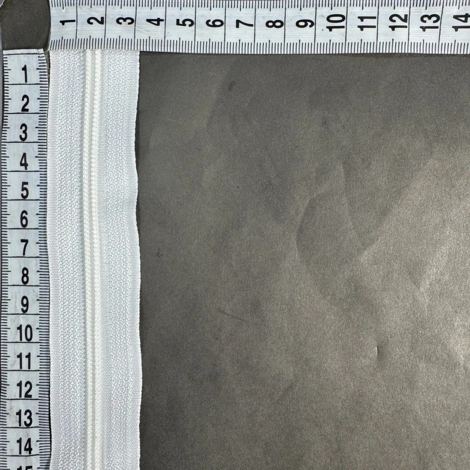 Блискавка в рулоні Т5 (100 ярдів/ 91,44 м.), білий