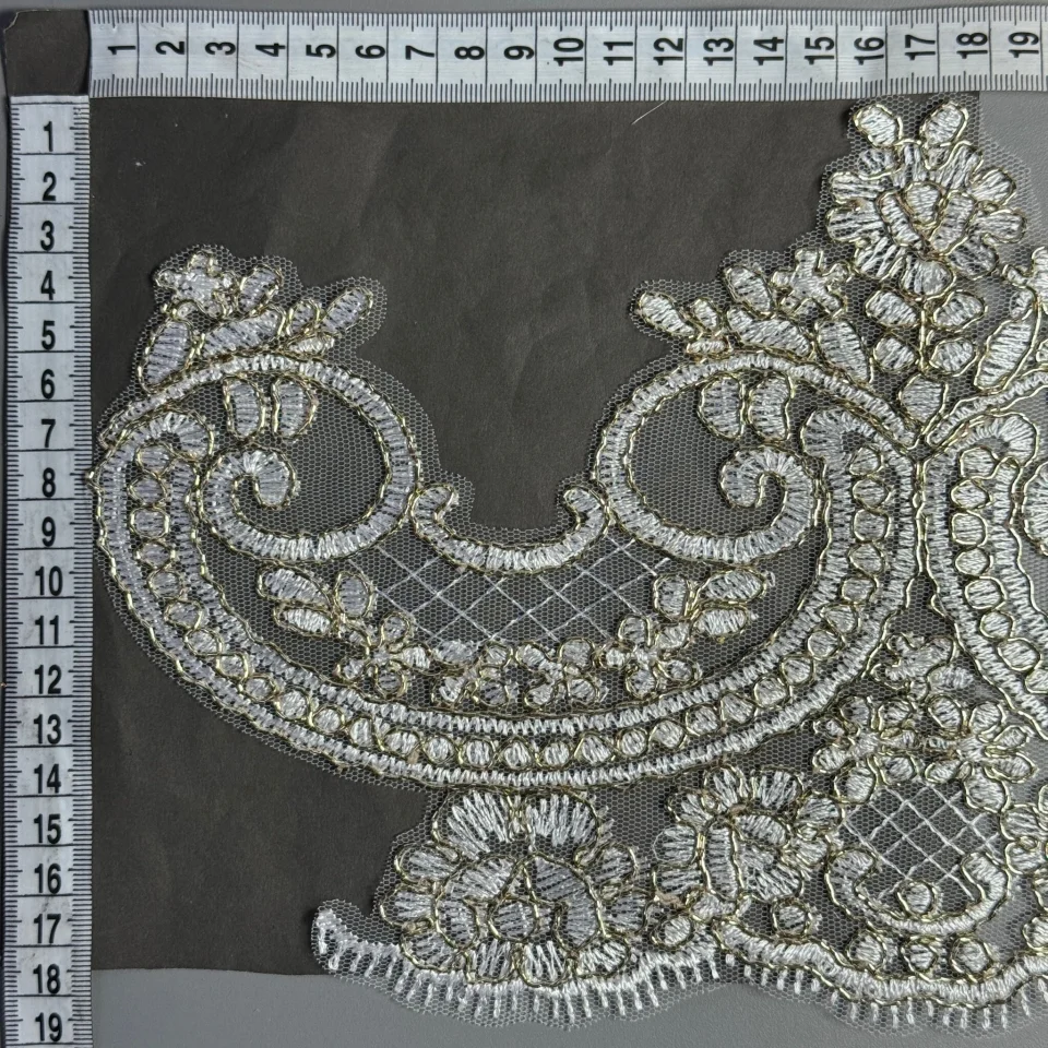 Мережево з кордовую ниткою та люрекс GD602854A 17 см.(16 ярдів/14.6 м.), золото/теплий білий