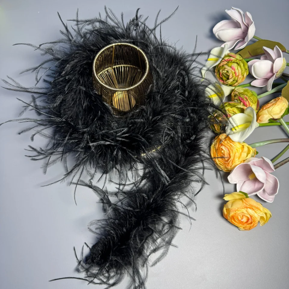 Пір'я страуса 9-11 см (2 метра), чорний