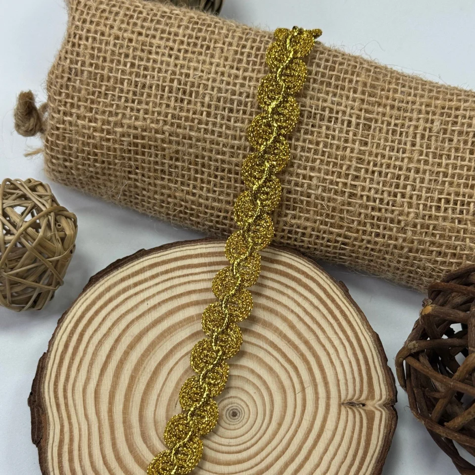 Тасьма люрекс 13-9032 (20 ярдів/18,28 м.), золото