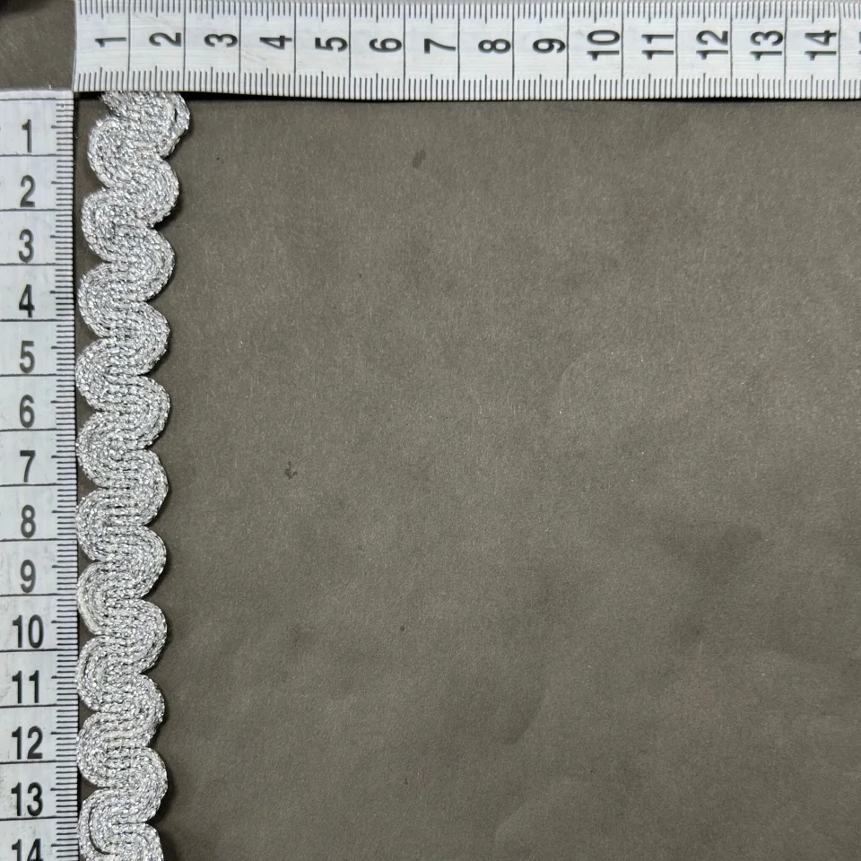 Тасьма люрекс 13-15850 (20 ярдів/18,28 м.), срібло