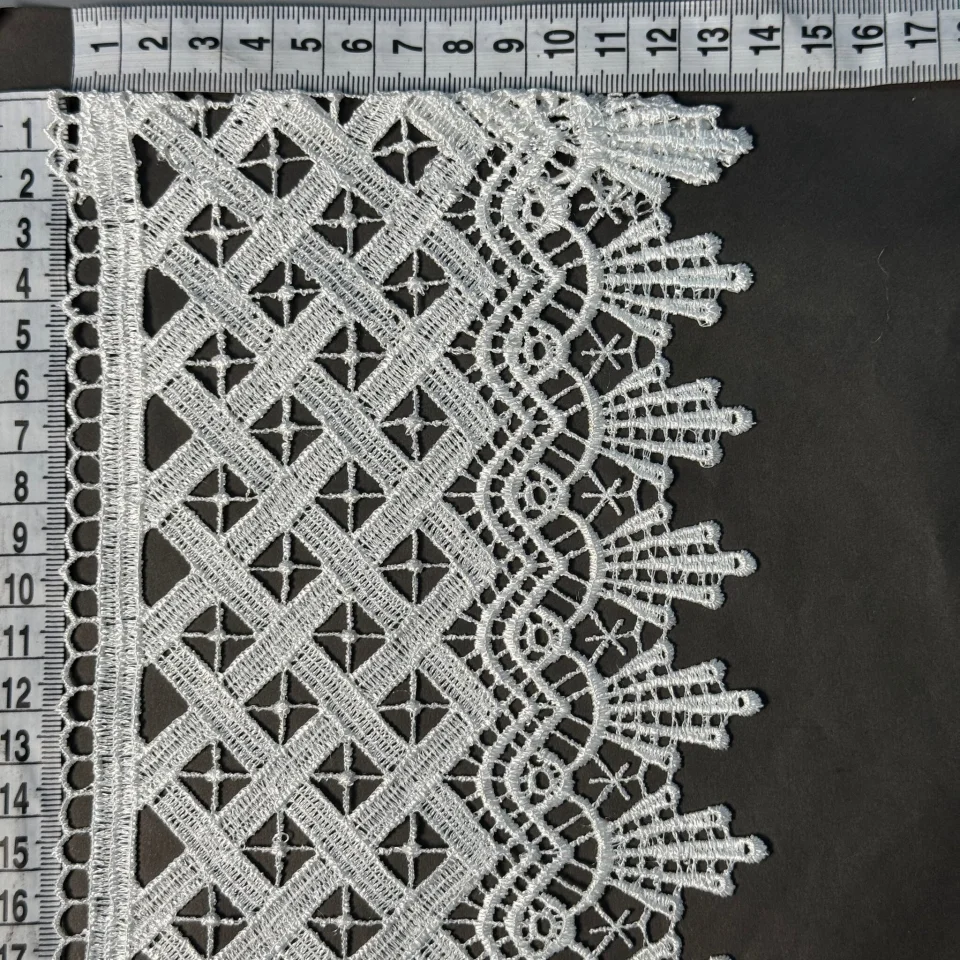 Мереживо поліестер 197 13,5 см.(9.2 метрів), молочний