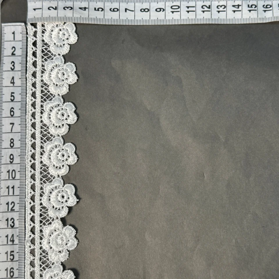 Мереживо поліестер 86 3 см.(8.8 метрів), молочний