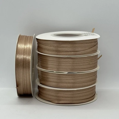Стрічка атласна 0.3 см (5*100 ярдів), 67 світлий коричневий