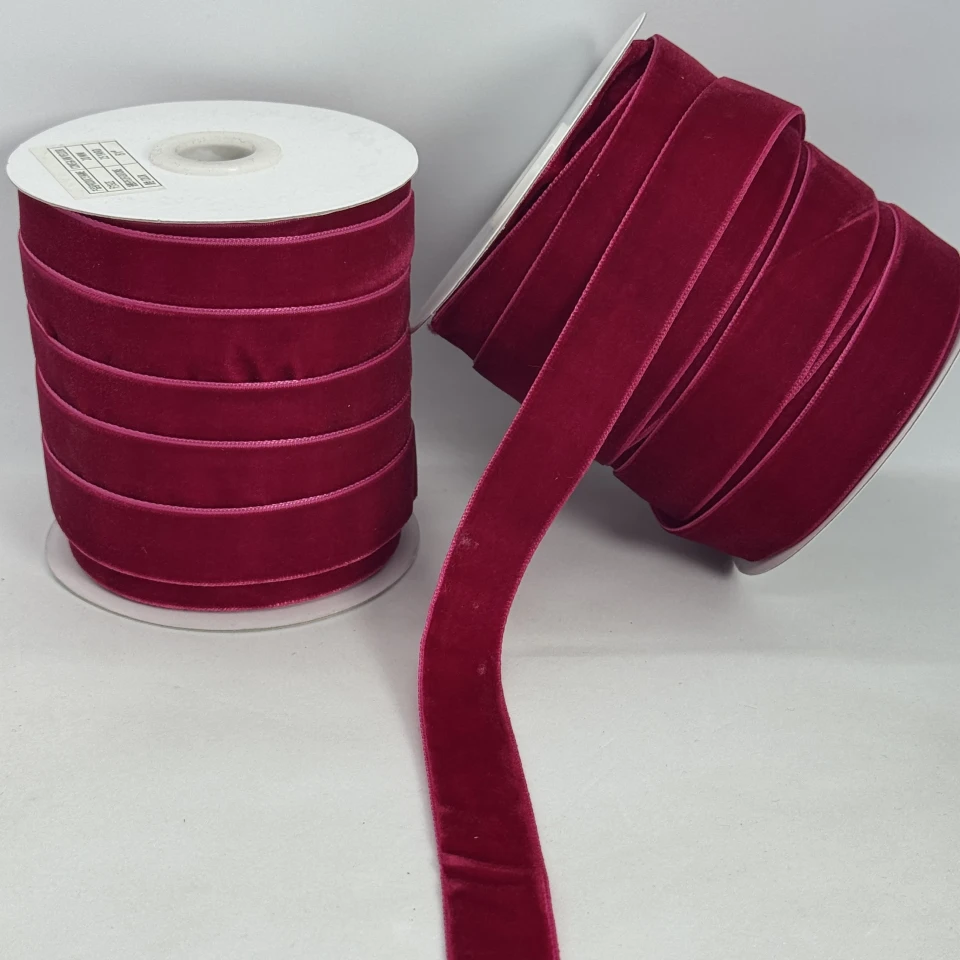 Стрічка оксамит 2 см (25 ярдів/22,75 м.), 81 темний кораловий