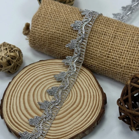 Тасьма люрекс 9243-1 (20 ярдів/18,28 м.), срібло