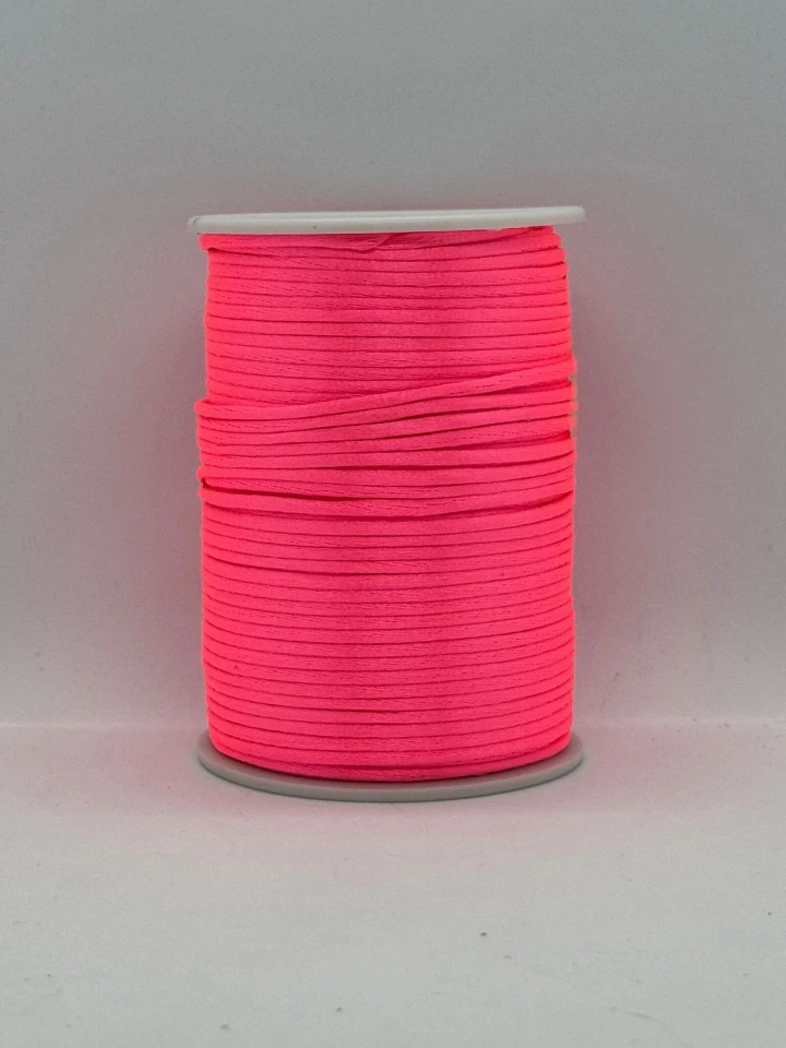 Шнур атласний корсетний 2.3 мм (100 ярдів/91,44 м.), 26 неон рожевий