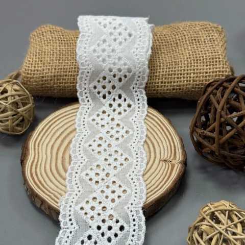 Мереживо прошва 8120 5,5 см.(150 ярдів/137,16 м.), Білий