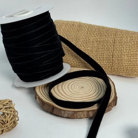 Стрічка оксамит двосторонній 1 см (25 ярдів/22,75 м.), чорний