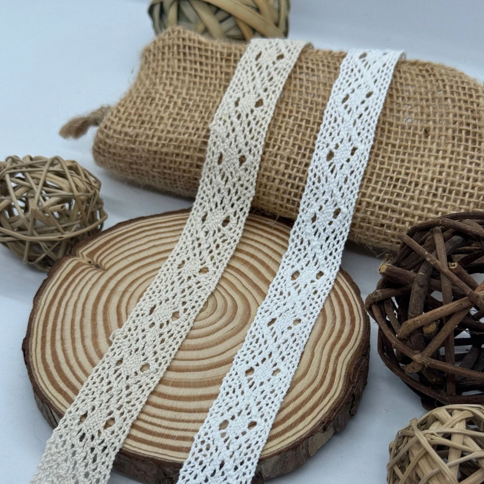 Мереживо макраме 8463 / 8468 2 см.(300 ярдів/274,3 м.), білий
