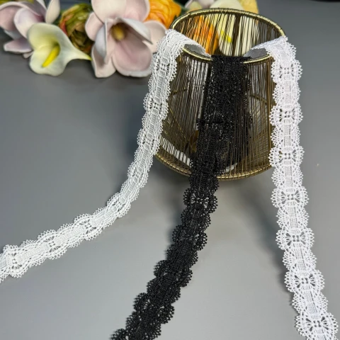 Мереживо поліестер ВВ104089 2,5 см.(30 ярдів/27.3 м.), білий