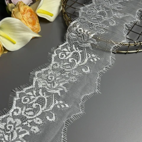 Мереживо французьке J73082 11 см. (10*3 м.), теплий білий