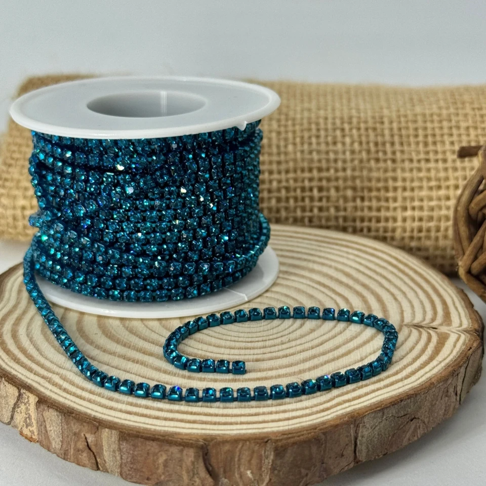 Цепі камні на бабінах ss 10 2.8 мм (10 ярдів/9,14 м.), бірюза