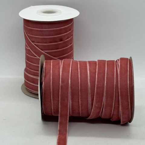 Стрічка оксамит 1 см (25 ярдів/22,75 м.), 10 рожева пудра