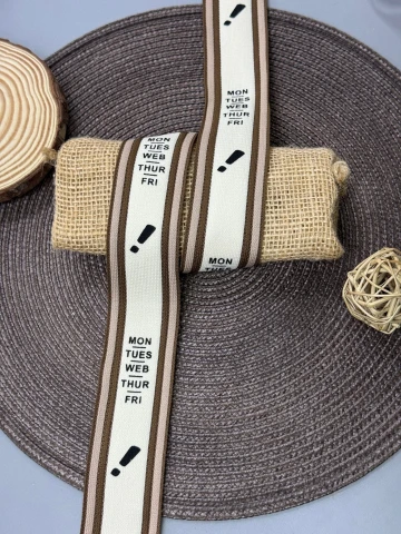 Лампас трикотажный D#6 4 см (50 м), молочный+бежевый с надписью