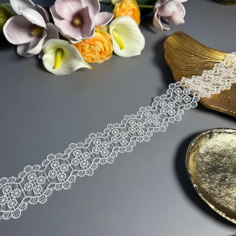 Мереживо поліестер ВВ103940 5 см.(15 ярдів/13.5 м.), теплий білий