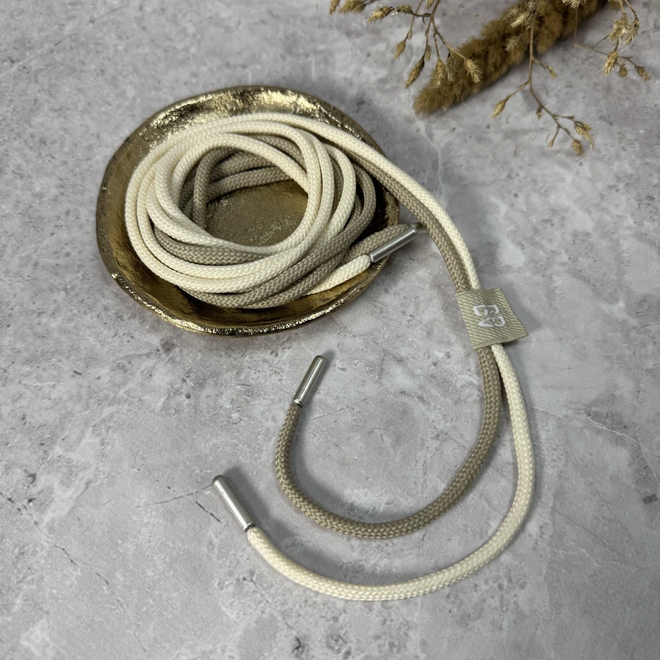 Шнурок в штаны круглый двойной (140 см), молочный+бежевый