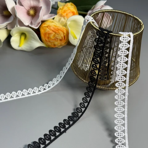 Мереживо поліестер ВВ104787 2 см.(30 ярдів/27.3 м.), білий