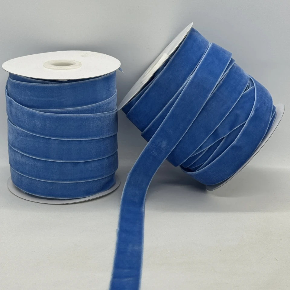 Стрічка оксамит 2 см (25 ярдів/22,75 м.), 83 блакитний