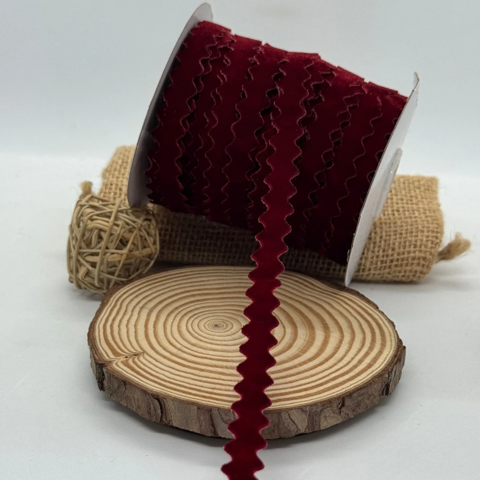 Стрічка вюнчик оксамитовий 1 см (25 ярдів/ 22,75 м.), 95 бордо