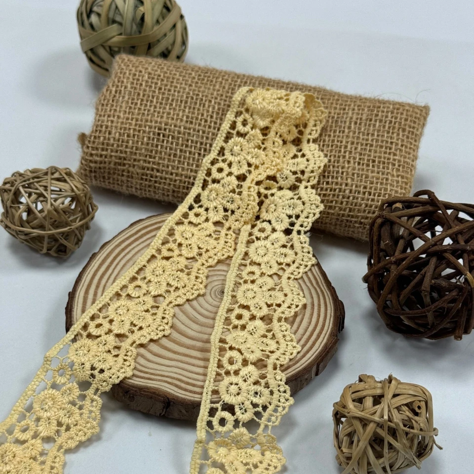 Мереживо поліестер 9029 4 см.(15 ярдів/13.5 м.), молочний