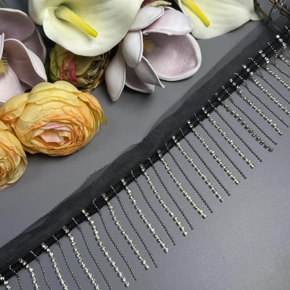 Бахрома з камінням та кульками 6 см (25 м), чорний