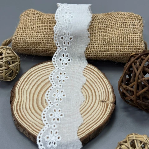 Мереживо прошва 7060 4 см.(300 ярдів/274,3 м.), Білий