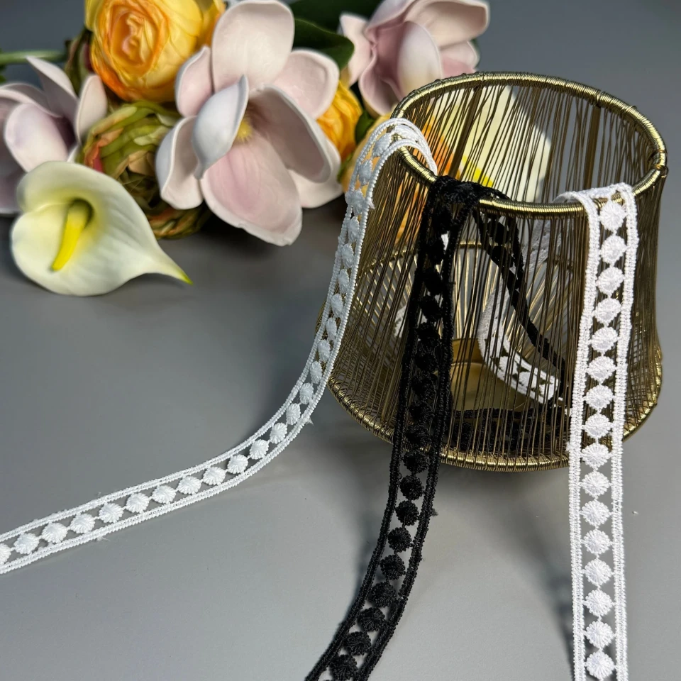 Мереживо поліестер ВВ104786 1,5 см.(30 ярдів/27.3 м.), білий