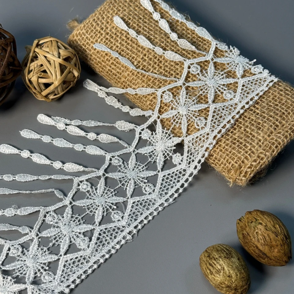 Мереживо поліестер 209 11 см (10 метрів), молочний
