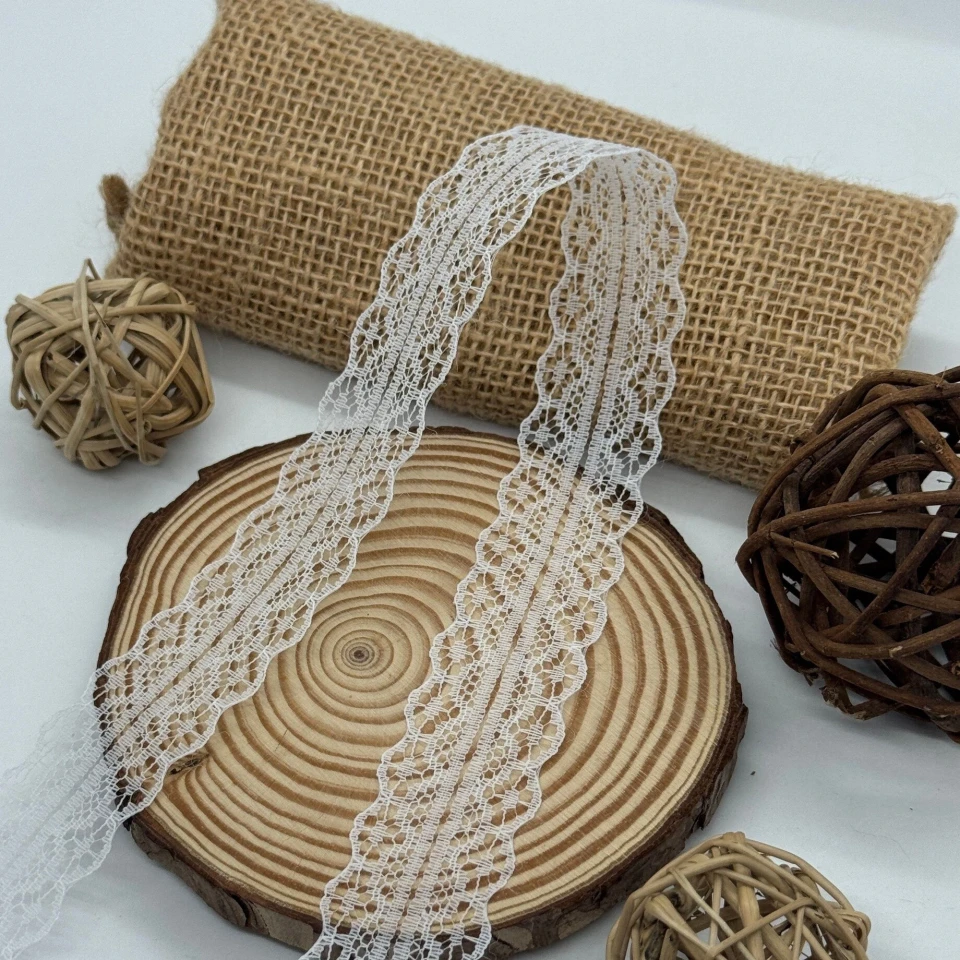 Мереживо не еластичне 133-2 2,8 см.(300 ярдів/273 м.), білий