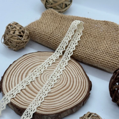 Мереживо макраме 6350 1 см.(400 ярдів/365,7 м.), молочний