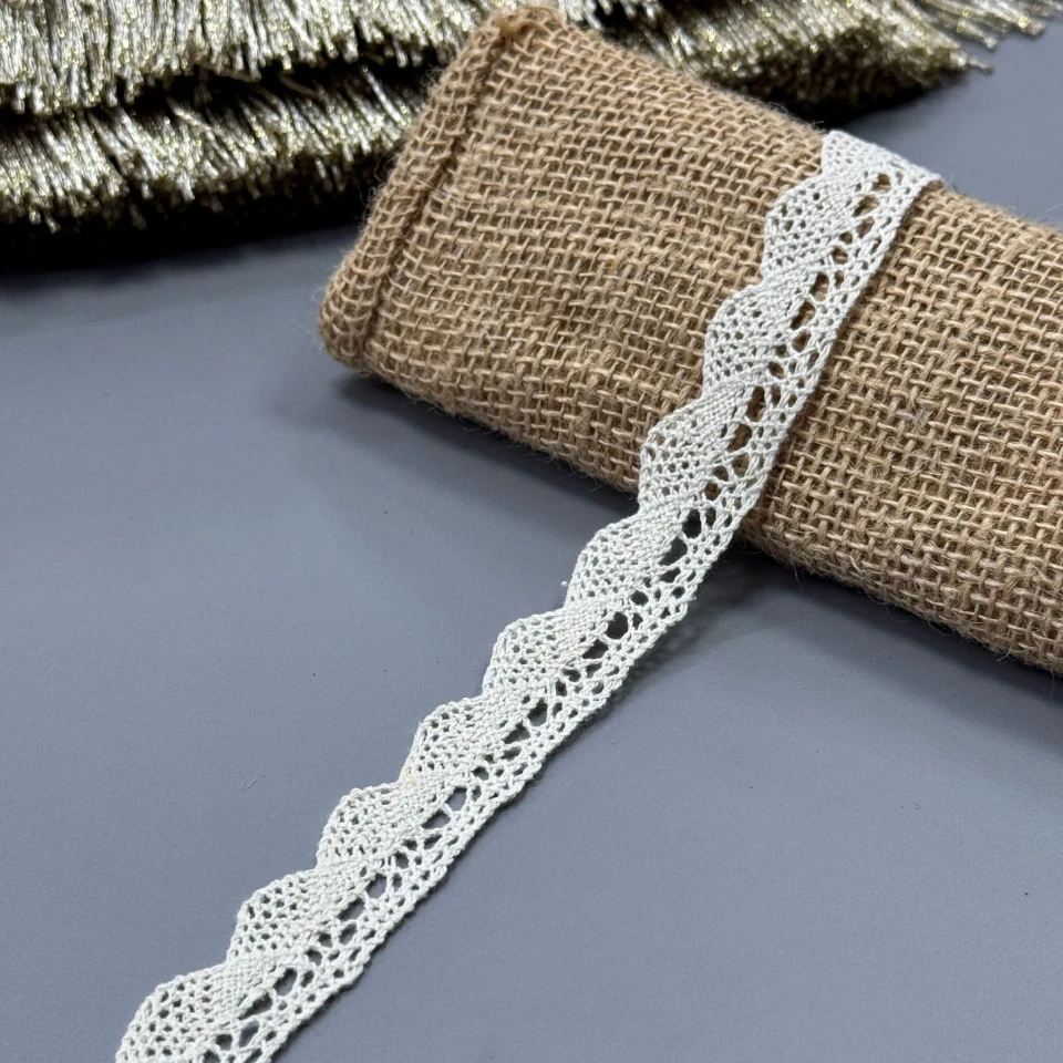 Мереживо макраме 8498 2 см.(300 ярдів/274,3 м.), бежевий