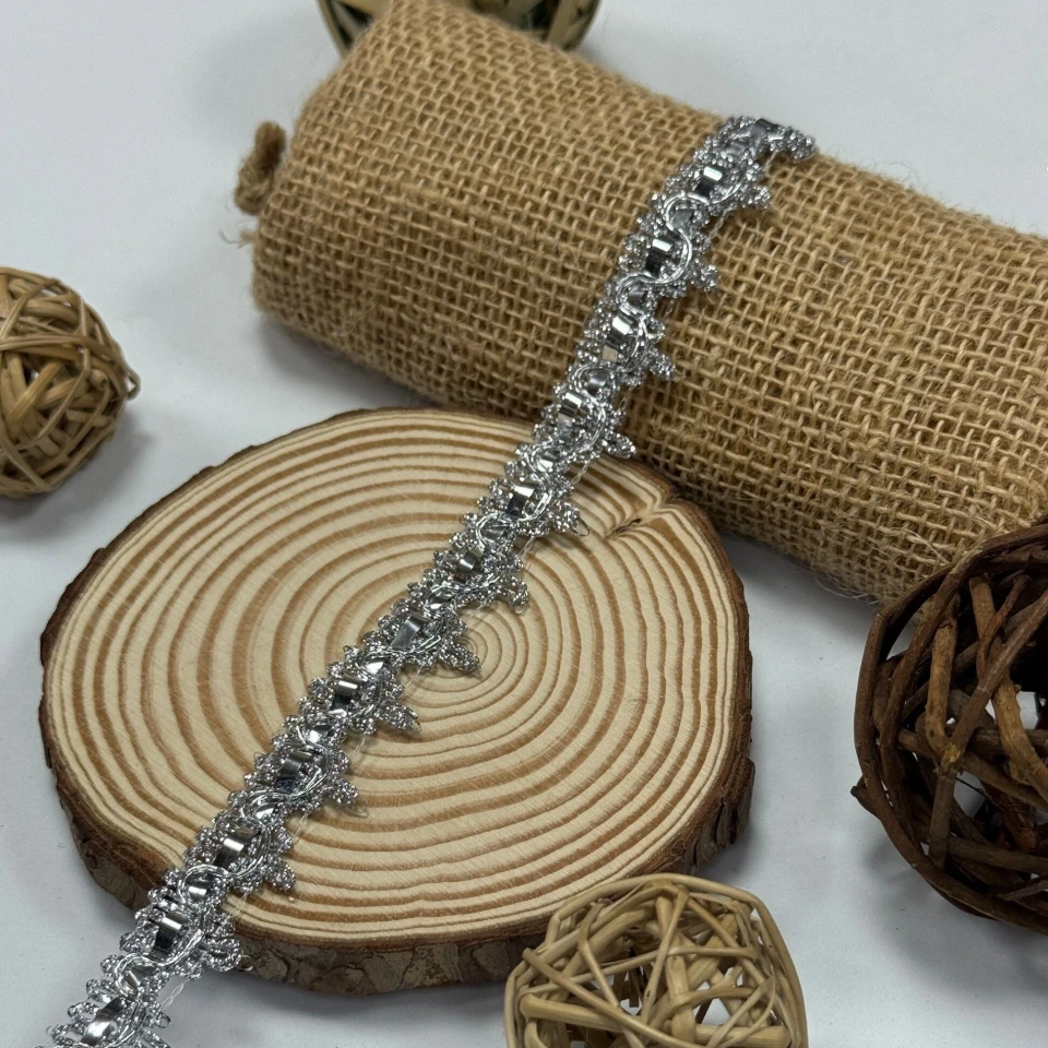 Тасьма люрекс 10601 (20 ярдів/18,28 м.), срібло