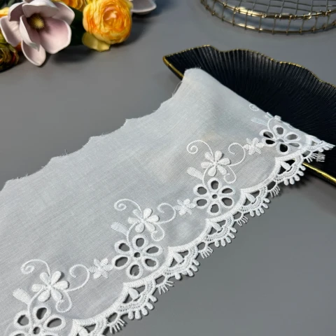 3D Мереживо прошва 0320808 16 см.(46 ярдів/42,06 м.), натуральний