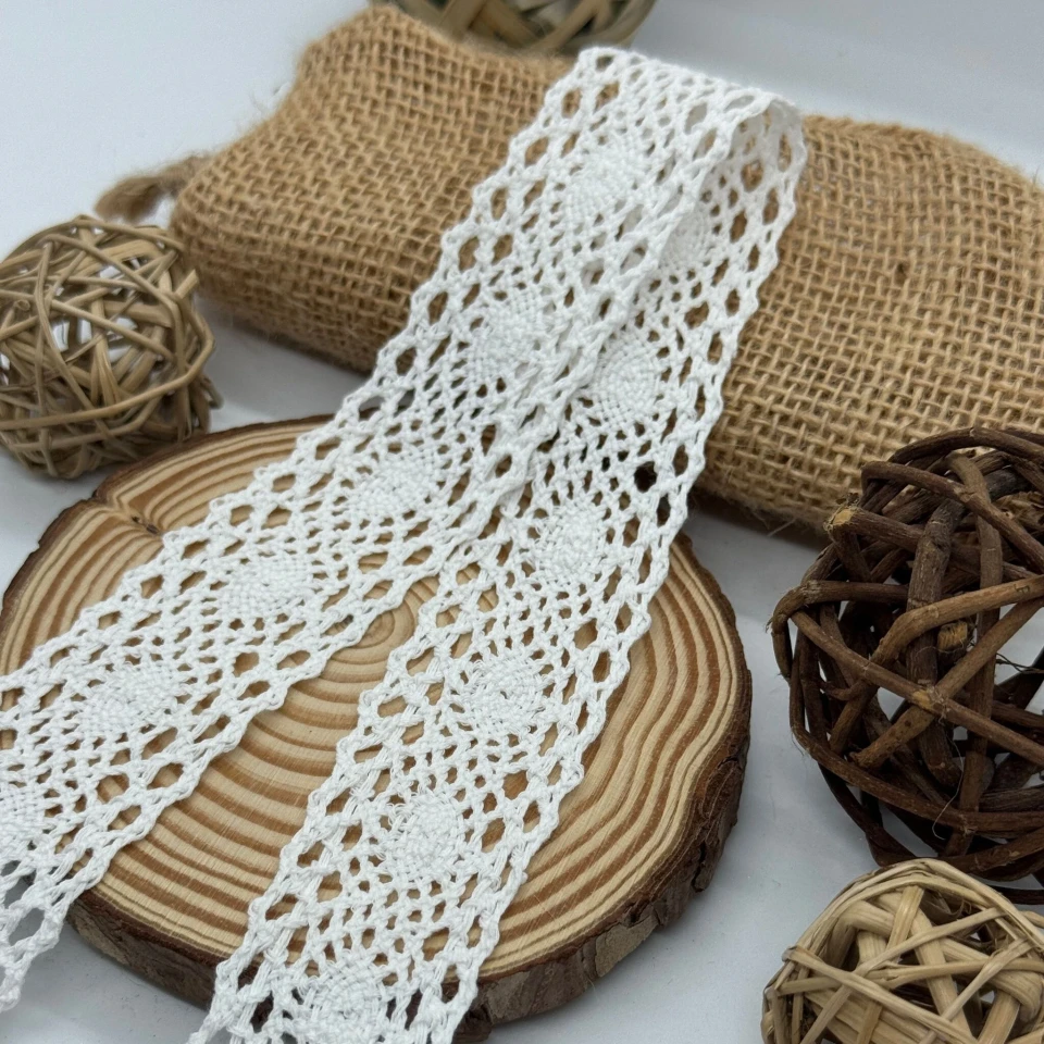 Кружево макраме 8021 4 см (200 ярдов/182,8 м.), молочный