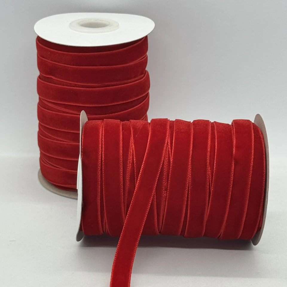 Стрічка оксамит 1 см (25 ярдів/22,75 м.), 41 червоний