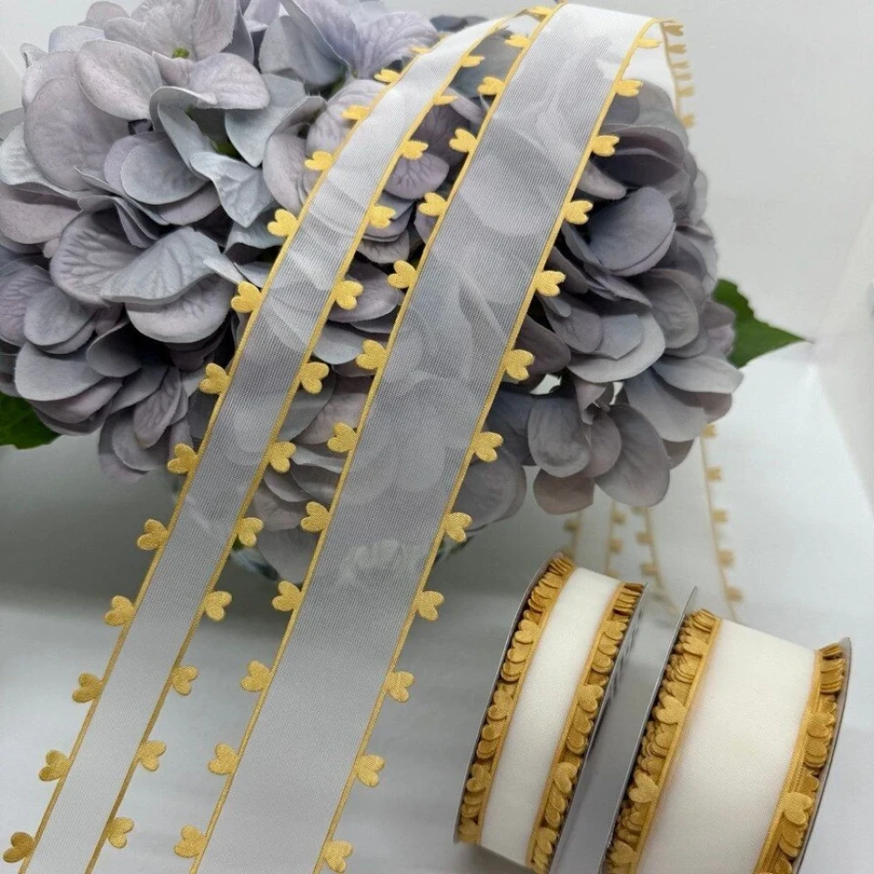 Стрічка декоративна з сердечками 4 см (5*20 ярдів/18,28 м.), золото+білий