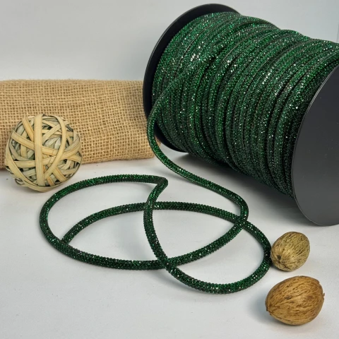 Стразовий шнур 6 мм 8 рядів (50 м), зелений