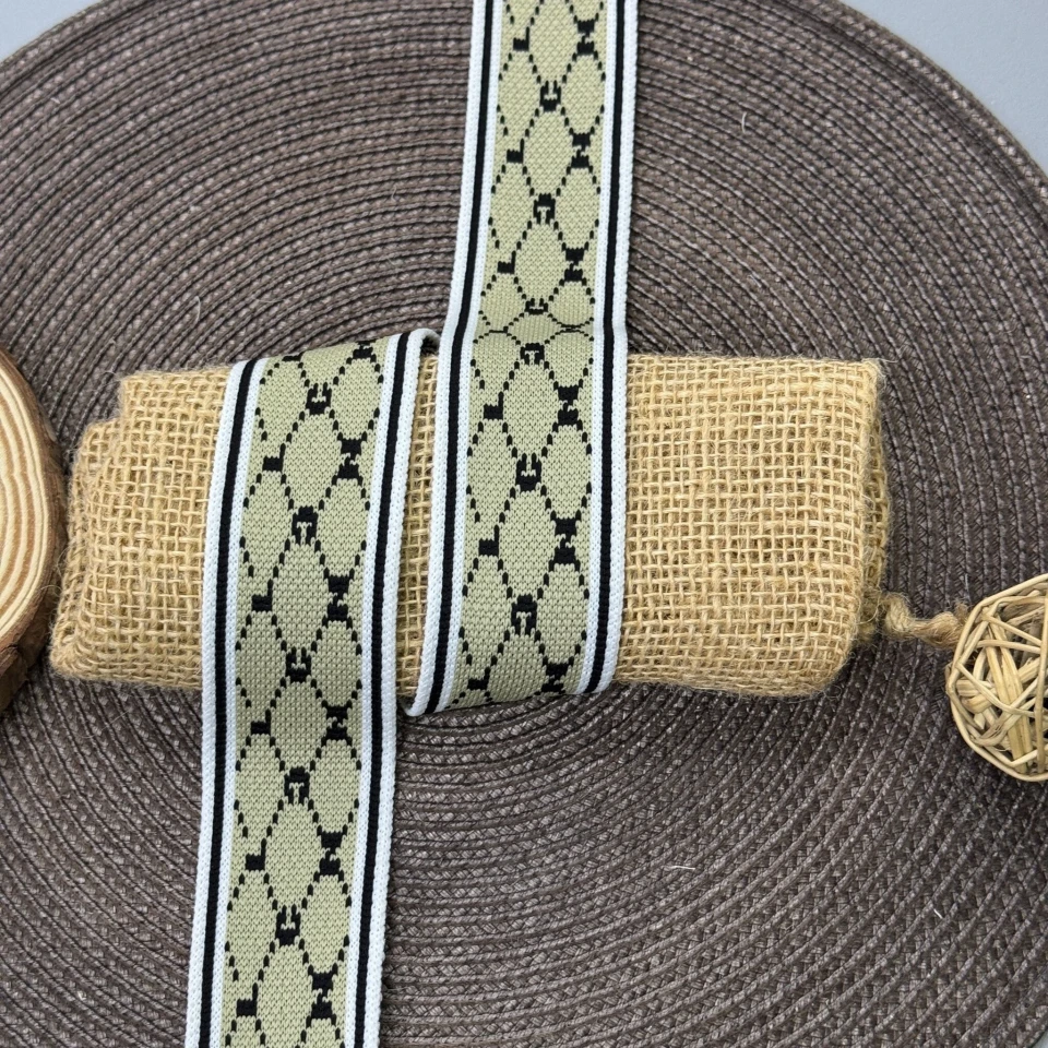 Лампас трикотажний D#9 гуси 4 см (50 м) , бежевий