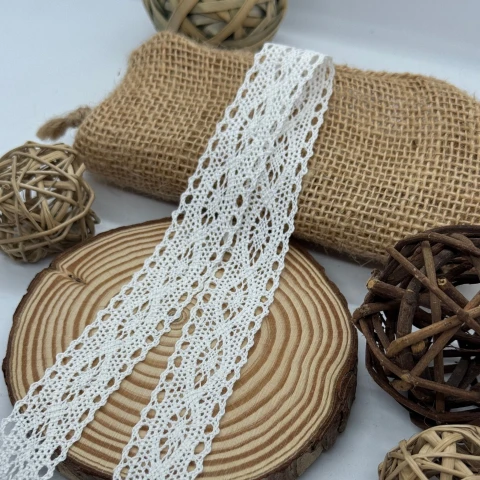 Мереживо макраме 5106 2,5 см (300 ярдів/274,3 м. ) , білий