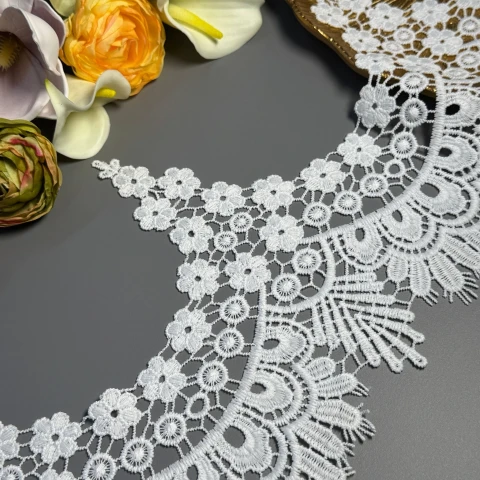 Мереживо поліестер ВВ602064 23 см(16 ярдів/14.6 м.), теплий білий