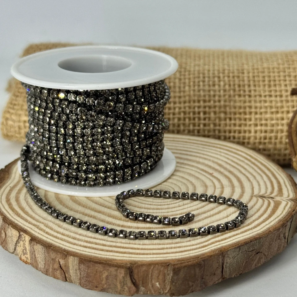 Цепі камні на бабінах ss 8 2.5 мм (10 ярдів), сірий гематит