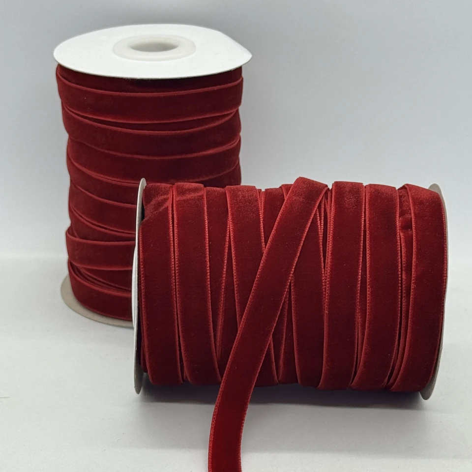 Стрічка оксамит 1 см (25 ярдів/22,75 м.), 42 темний червоний