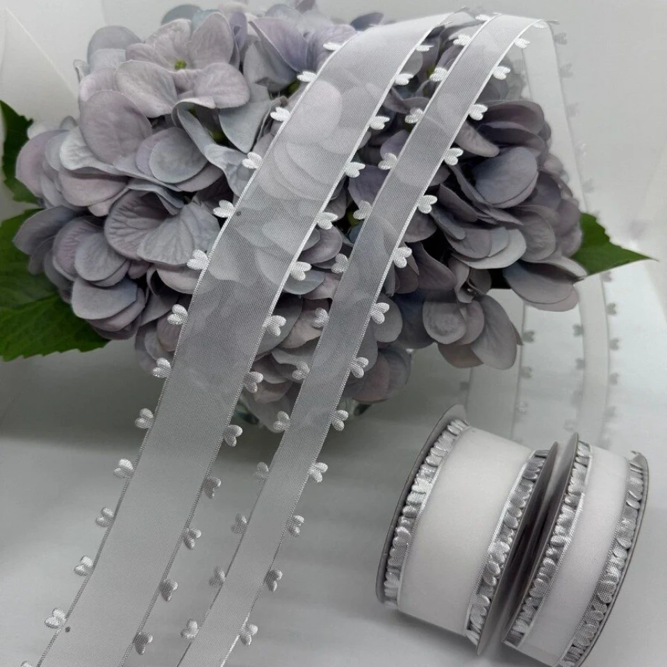 Стрічка декоративна з сердечками 4 см (5*20 ярдів/18,28 м.), срібло+білий