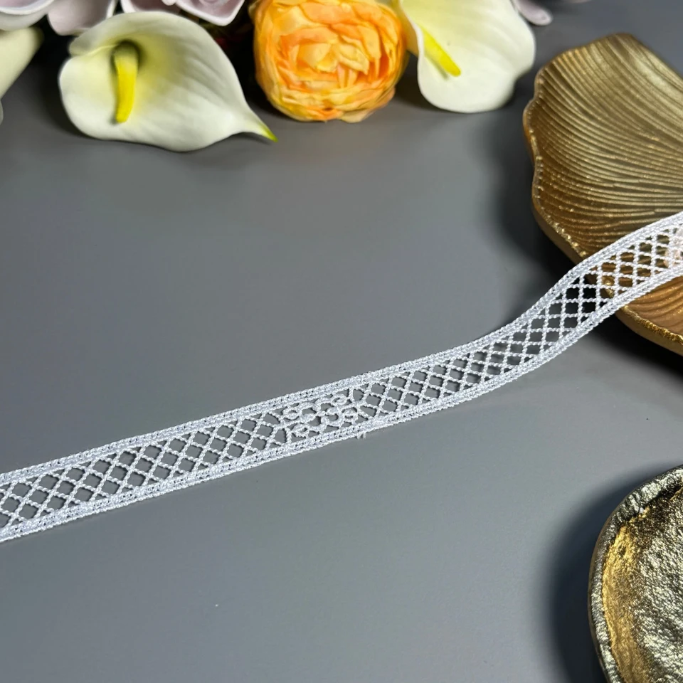 Мереживо поліестер ВВ601841 2,5 см.(30 ярдів/27.3 м.), теплий білий